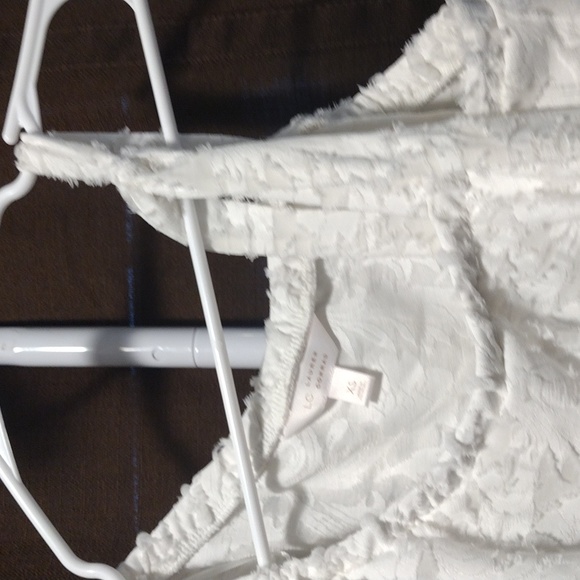 LC Lauren Conrad Off shoulder  waist Top - Picture 7 of 9